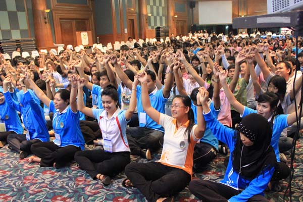 โครงการค่ายปลูกฝังคุณลักษณะความเป็นครูและเสริมประสบการณ์วิชาชีพครูสำหรับนิสิต/นักศึกษา ทุนโครงการ สควค. ปี 2555 ภาพที่ 277