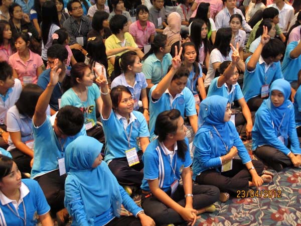 โครงการค่ายปลูกฝังคุณลักษณะความเป็นครูและเสริมประสบการณ์วิชาชีพครูสำหรับนิสิต/นักศึกษา ทุนโครงการ สควค. ปี 2555 ภาพที่ 313
