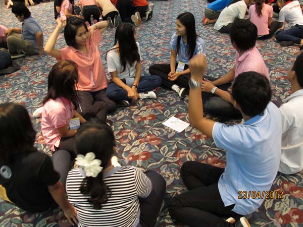 โครงการค่ายปลูกฝังคุณลักษณะความเป็นครูและเสริมประสบการณ์วิชาชีพครูสำหรับนิสิต/นักศึกษา ทุนโครงการ สควค. ปี 2555 ภาพที่ 326