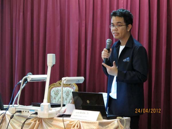 โครงการค่ายปลูกฝังคุณลักษณะความเป็นครูและเสริมประสบการณ์วิชาชีพครูสำหรับนิสิต/นักศึกษา ทุนโครงการ สควค. ปี 2555 ภาพที่ 408