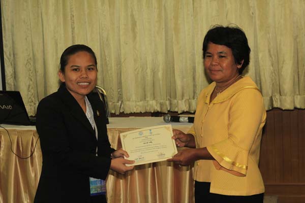 โครงการค่ายปลูกฝังคุณลักษณะความเป็นครูและเสริมประสบการณ์วิชาชีพครูสำหรับนิสิต/นักศึกษา ทุนโครงการ สควค. ปี 2555 ภาพที่ 465