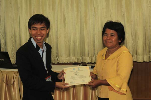 โครงการค่ายปลูกฝังคุณลักษณะความเป็นครูและเสริมประสบการณ์วิชาชีพครูสำหรับนิสิต/นักศึกษา ทุนโครงการ สควค. ปี 2555 ภาพที่ 468