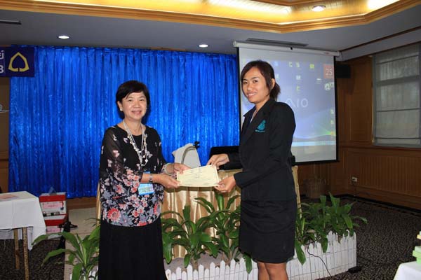 โครงการค่ายปลูกฝังคุณลักษณะความเป็นครูและเสริมประสบการณ์วิชาชีพครูสำหรับนิสิต/นักศึกษา ทุนโครงการ สควค. ปี 2555 ภาพที่ 471