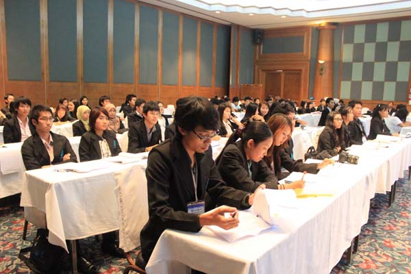 โครงการค่ายปลูกฝังคุณลักษณะความเป็นครูและเสริมประสบการณ์วิชาชีพครูสำหรับนิสิต/นักศึกษา ทุนโครงการ สควค. ปี 2555 ภาพที่ 521