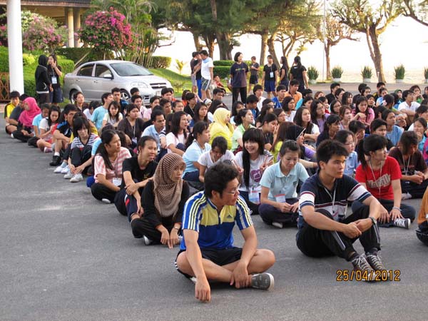 โครงการค่ายปลูกฝังคุณลักษณะความเป็นครูและเสริมประสบการณ์วิชาชีพครูสำหรับนิสิต/นักศึกษา ทุนโครงการ สควค. ปี 2555 ภาพที่ 610