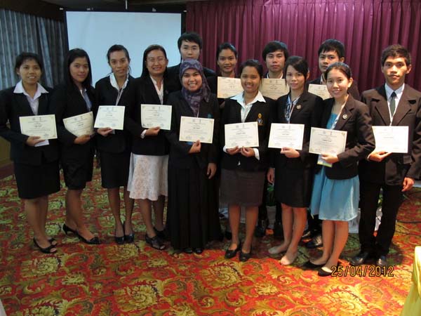 โครงการค่ายปลูกฝังคุณลักษณะความเป็นครูและเสริมประสบการณ์วิชาชีพครูสำหรับนิสิต/นักศึกษา ทุนโครงการ สควค. ปี 2555 ภาพที่ 658