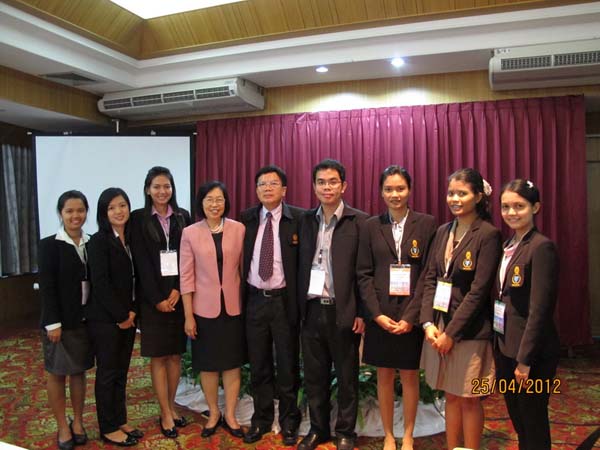 โครงการค่ายปลูกฝังคุณลักษณะความเป็นครูและเสริมประสบการณ์วิชาชีพครูสำหรับนิสิต/นักศึกษา ทุนโครงการ สควค. ปี 2555 ภาพที่ 661