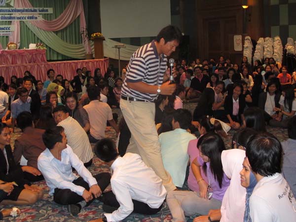 โครงการค่ายปลูกฝังคุณลักษณะความเป็นครูและเสริมประสบการณ์วิชาชีพครูสำหรับนิสิต/นักศึกษา ทุนโครงการ สควค. ปี 2555 ภาพที่ 689