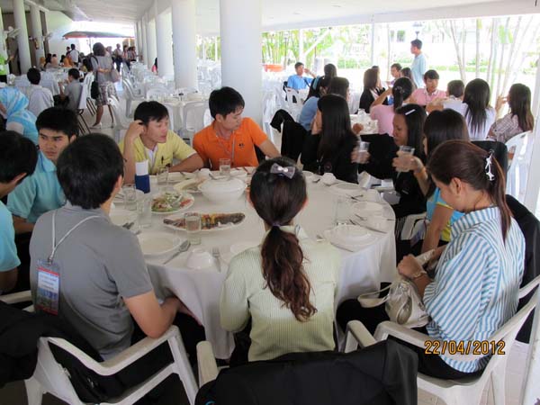โครงการค่ายปลูกฝังคุณลักษณะความเป็นครูและเสริมประสบการณ์วิชาชีพครูสำหรับนิสิต/นักศึกษา ทุนโครงการ สควค. ปี 2555 ภาพที่ 718