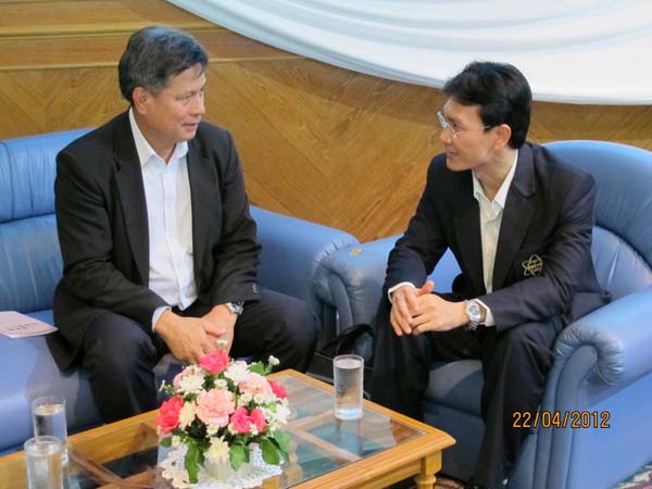 โครงการค่ายปลูกฝังคุณลักษณะความเป็นครูและเสริมประสบการณ์วิชาชีพครูสำหรับนิสิต/นักศึกษา ทุนโครงการ สควค. ปี 2555 ภาพที่ 796