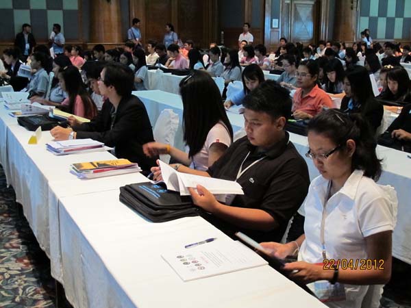 โครงการค่ายปลูกฝังคุณลักษณะความเป็นครูและเสริมประสบการณ์วิชาชีพครูสำหรับนิสิต/นักศึกษา ทุนโครงการ สควค. ปี 2555 ภาพที่ 818