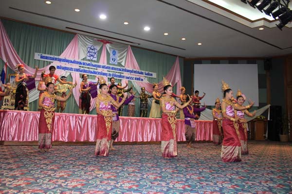 โครงการค่ายปลูกฝังคุณลักษณะความเป็นครูและเสริมประสบการณ์วิชาชีพครูสำหรับนิสิต/นักศึกษา ทุนโครงการ สควค. ปี 2555 ภาพที่ 819