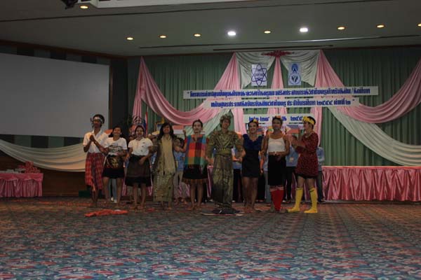 โครงการค่ายปลูกฝังคุณลักษณะความเป็นครูและเสริมประสบการณ์วิชาชีพครูสำหรับนิสิต/นักศึกษา ทุนโครงการ สควค. ปี 2555 ภาพที่ 827
