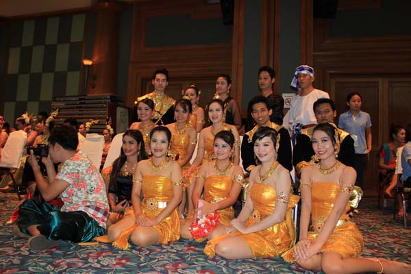 โครงการค่ายปลูกฝังคุณลักษณะความเป็นครูและเสริมประสบการณ์วิชาชีพครูสำหรับนิสิต/นักศึกษา ทุนโครงการ สควค. ปี 2555 ภาพที่ 830