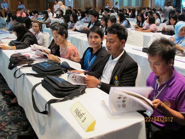 โครงการค่ายปลูกฝังคุณลักษณะความเป็นครูและเสริมประสบการณ์วิชาชีพครูสำหรับนิสิต/นักศึกษา ทุนโครงการ สควค. ปี 2555 ภาพที่ 840
