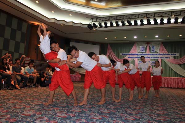 โครงการค่ายปลูกฝังคุณลักษณะความเป็นครูและเสริมประสบการณ์วิชาชีพครูสำหรับนิสิต/นักศึกษา ทุนโครงการ สควค. ปี 2555 ภาพที่ 850