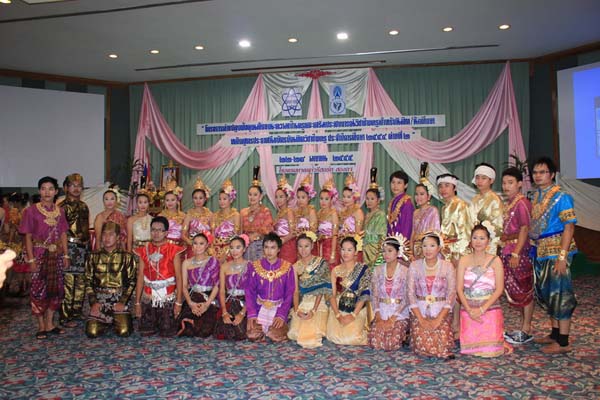 โครงการค่ายปลูกฝังคุณลักษณะความเป็นครูและเสริมประสบการณ์วิชาชีพครูสำหรับนิสิต/นักศึกษา ทุนโครงการ สควค. ปี 2555 ภาพที่ 869