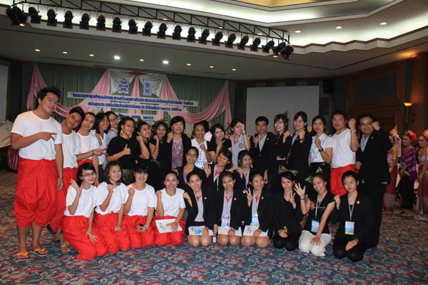 โครงการค่ายปลูกฝังคุณลักษณะความเป็นครูและเสริมประสบการณ์วิชาชีพครูสำหรับนิสิต/นักศึกษา ทุนโครงการ สควค. ปี 2555 ภาพที่ 872