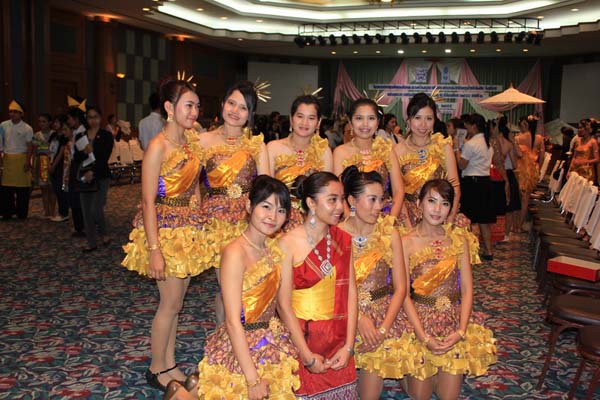 โครงการค่ายปลูกฝังคุณลักษณะความเป็นครูและเสริมประสบการณ์วิชาชีพครูสำหรับนิสิต/นักศึกษา ทุนโครงการ สควค. ปี 2555 ภาพที่ 876