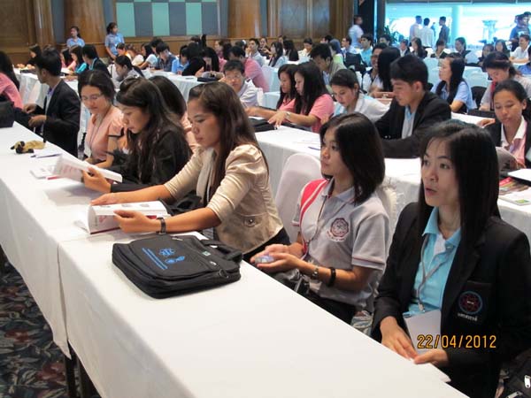 โครงการค่ายปลูกฝังคุณลักษณะความเป็นครูและเสริมประสบการณ์วิชาชีพครูสำหรับนิสิต/นักศึกษา ทุนโครงการ สควค. ปี 2555 ภาพที่ 885