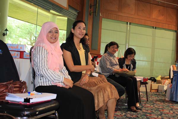 โครงการค่ายปลูกฝังคุณลักษณะความเป็นครูและเสริมประสบการณ์วิชาชีพครูสำหรับนิสิต/นักศึกษา ทุนโครงการ สควค. ปี 2555 ภาพที่ 934