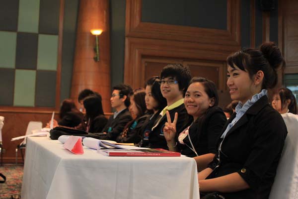 โครงการค่ายปลูกฝังคุณลักษณะความเป็นครูและเสริมประสบการณ์วิชาชีพครูสำหรับนิสิต/นักศึกษา ทุนโครงการ สควค. ปี 2555 ภาพที่ 947