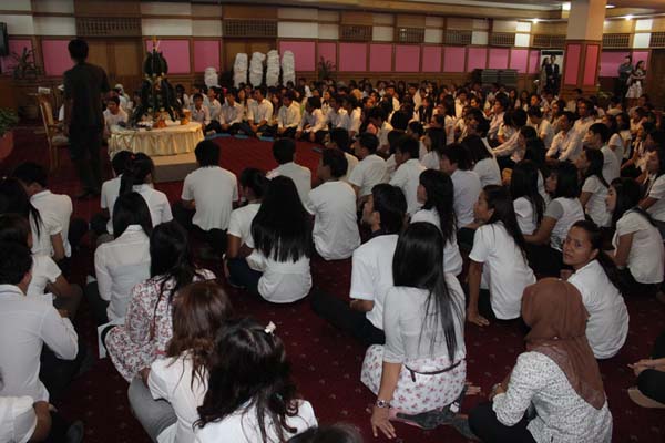 โครงการค่ายปลูกฝังคุณลักษณะความเป็นครูและเสริมประสบการณ์วิชาชีพครูสำหรับนิสิต/นักศึกษา ทุนโครงการ สควค. ปี 2555 ภาพที่ 971