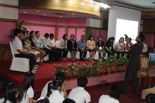 โครงการค่ายปลูกฝังคุณลักษณะความเป็นครูและเสริมประสบการณ์วิชาชีพครูสำหรับนิสิต/นักศึกษา ทุนโครงการ สควค. ปี 2555 ภาพที่ 974