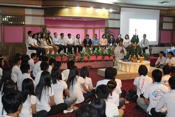 โครงการค่ายปลูกฝังคุณลักษณะความเป็นครูและเสริมประสบการณ์วิชาชีพครูสำหรับนิสิต/นักศึกษา ทุนโครงการ สควค. ปี 2555 ภาพที่ 985