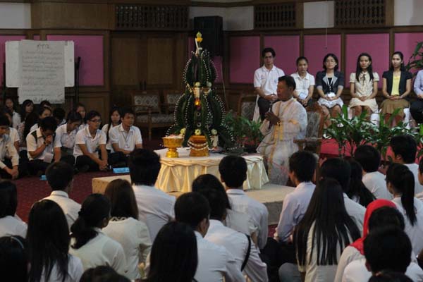 โครงการค่ายปลูกฝังคุณลักษณะความเป็นครูและเสริมประสบการณ์วิชาชีพครูสำหรับนิสิต/นักศึกษา ทุนโครงการ สควค. ปี 2555 ภาพที่ 986