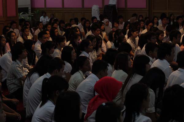 โครงการค่ายปลูกฝังคุณลักษณะความเป็นครูและเสริมประสบการณ์วิชาชีพครูสำหรับนิสิต/นักศึกษา ทุนโครงการ สควค. ปี 2555 ภาพที่ 989