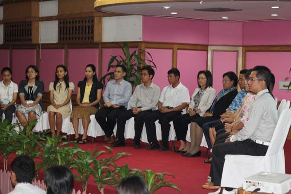 โครงการค่ายปลูกฝังคุณลักษณะความเป็นครูและเสริมประสบการณ์วิชาชีพครูสำหรับนิสิต/นักศึกษา ทุนโครงการ สควค. ปี 2555 ภาพที่ 997