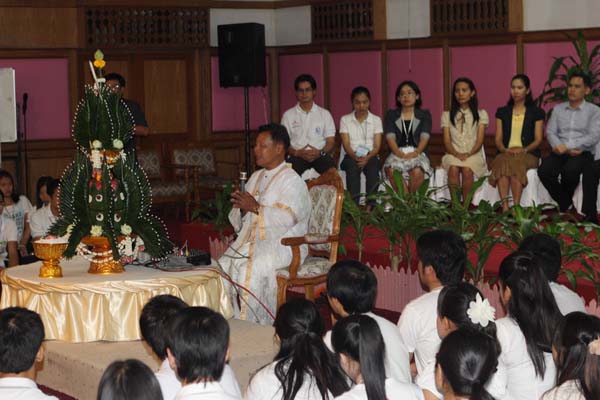 โครงการค่ายปลูกฝังคุณลักษณะความเป็นครูและเสริมประสบการณ์วิชาชีพครูสำหรับนิสิต/นักศึกษา ทุนโครงการ สควค. ปี 2555 ภาพที่ 998