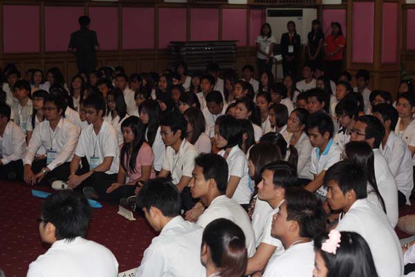 โครงการค่ายปลูกฝังคุณลักษณะความเป็นครูและเสริมประสบการณ์วิชาชีพครูสำหรับนิสิต/นักศึกษา ทุนโครงการ สควค. ปี 2555 ภาพที่ 1013