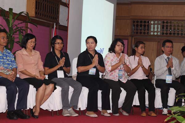 โครงการค่ายปลูกฝังคุณลักษณะความเป็นครูและเสริมประสบการณ์วิชาชีพครูสำหรับนิสิต/นักศึกษา ทุนโครงการ สควค. ปี 2555 ภาพที่ 1019