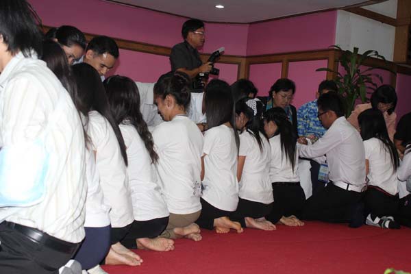 โครงการค่ายปลูกฝังคุณลักษณะความเป็นครูและเสริมประสบการณ์วิชาชีพครูสำหรับนิสิต/นักศึกษา ทุนโครงการ สควค. ปี 2555 ภาพที่ 1052