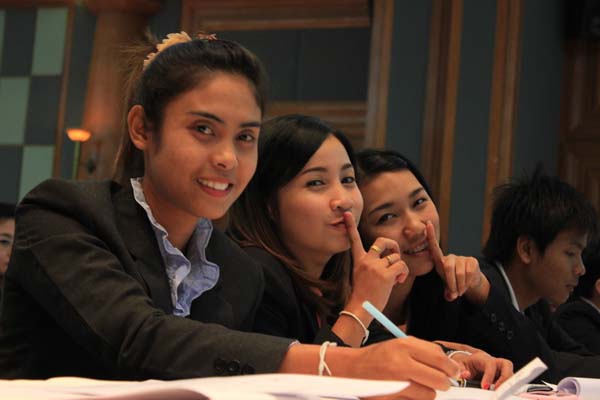 โครงการค่ายปลูกฝังคุณลักษณะความเป็นครูและเสริมประสบการณ์วิชาชีพครูสำหรับนิสิต/นักศึกษา ทุนโครงการ สควค. ปี 2555 ภาพที่ 1102