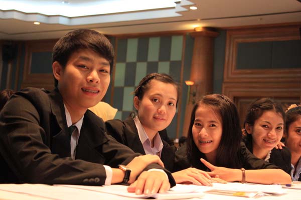 โครงการค่ายปลูกฝังคุณลักษณะความเป็นครูและเสริมประสบการณ์วิชาชีพครูสำหรับนิสิต/นักศึกษา ทุนโครงการ สควค. ปี 2555 ภาพที่ 1103
