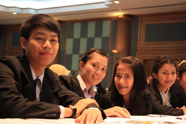 โครงการค่ายปลูกฝังคุณลักษณะความเป็นครูและเสริมประสบการณ์วิชาชีพครูสำหรับนิสิต/นักศึกษา ทุนโครงการ สควค. ปี 2555 ภาพที่ 1104