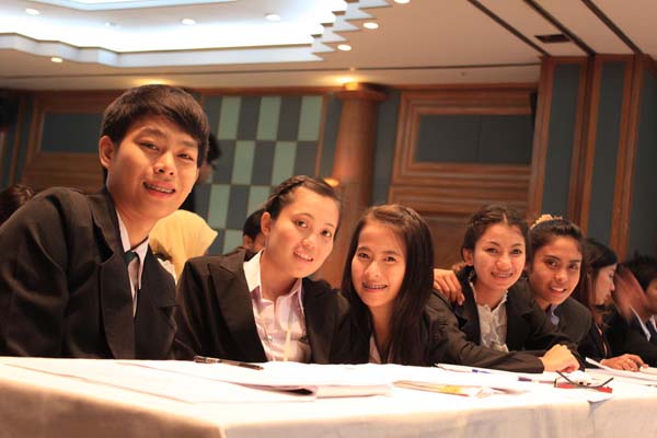 โครงการค่ายปลูกฝังคุณลักษณะความเป็นครูและเสริมประสบการณ์วิชาชีพครูสำหรับนิสิต/นักศึกษา ทุนโครงการ สควค. ปี 2555 ภาพที่ 1105