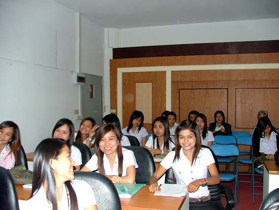 กิจกรรมอบรมและศึกษาดูงานนักศึกษาหลักสูตรครู 5 ปี ภาพที่ 19