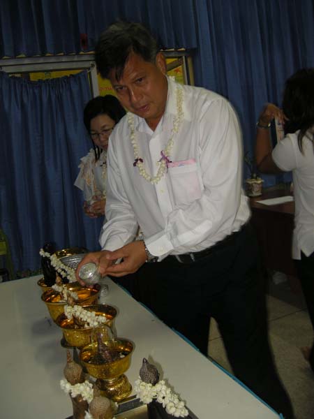 กิจกรรมสืบสานประเพณีสงกรานต์ คณะศึกษาศาสตร์ ปี 2555 ภาพที่ 25