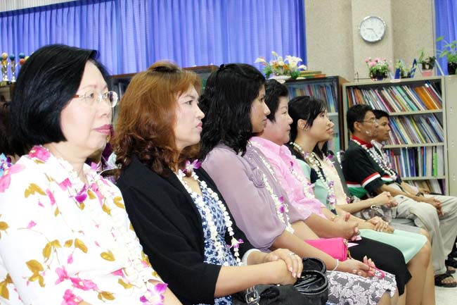 โครงการสืบสานประเพณีวันสงกรานต ์ วันอังคารที่ 9 เมษายน 2556 เวลา 08.30 - 13.00 น. ณ ห้องแหล่งการเรียนรู้ คณะศึกษาศาสตร์ มหาวิทยาลัยทักษิณ ภาพที่ 69