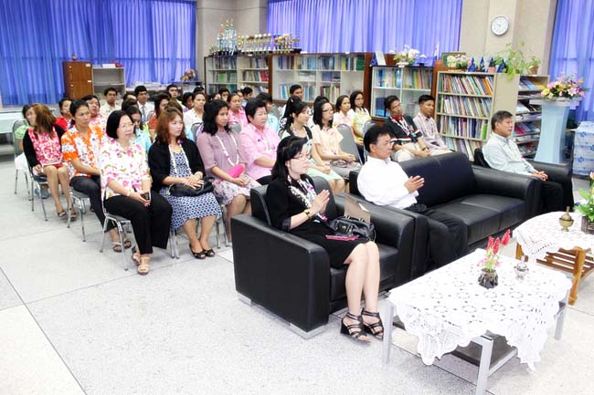 โครงการสืบสานประเพณีวันสงกรานต ์ วันอังคารที่ 9 เมษายน 2556 เวลา 08.30 - 13.00 น. ณ ห้องแหล่งการเรียนรู้ คณะศึกษาศาสตร์ มหาวิทยาลัยทักษิณ ภาพที่ 83