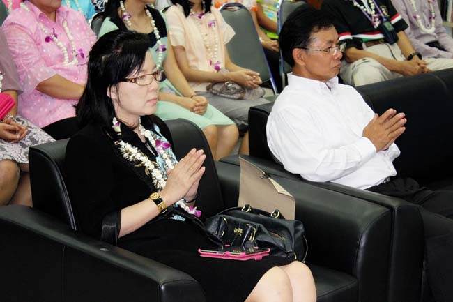 โครงการสืบสานประเพณีวันสงกรานต ์ วันอังคารที่ 9 เมษายน 2556 เวลา 08.30 - 13.00 น. ณ ห้องแหล่งการเรียนรู้ คณะศึกษาศาสตร์ มหาวิทยาลัยทักษิณ ภาพที่ 84