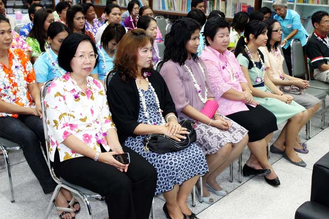 โครงการสืบสานประเพณีวันสงกรานต ์ วันอังคารที่ 9 เมษายน 2556 เวลา 08.30 - 13.00 น. ณ ห้องแหล่งการเรียนรู้ คณะศึกษาศาสตร์ มหาวิทยาลัยทักษิณ ภาพที่ 85