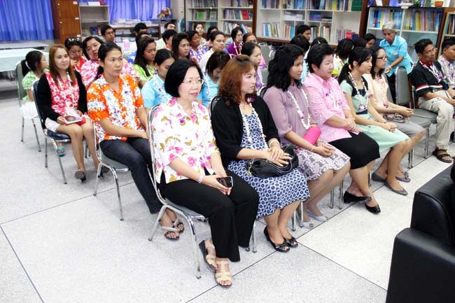โครงการสืบสานประเพณีวันสงกรานต ์ วันอังคารที่ 9 เมษายน 2556 เวลา 08.30 - 13.00 น. ณ ห้องแหล่งการเรียนรู้ คณะศึกษาศาสตร์ มหาวิทยาลัยทักษิณ ภาพที่ 86