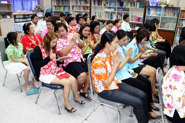 โครงการสืบสานประเพณีวันสงกรานต ์ วันอังคารที่ 9 เมษายน 2556 เวลา 08.30 - 13.00 น. ณ ห้องแหล่งการเรียนรู้ คณะศึกษาศาสตร์ มหาวิทยาลัยทักษิณ ภาพที่ 88