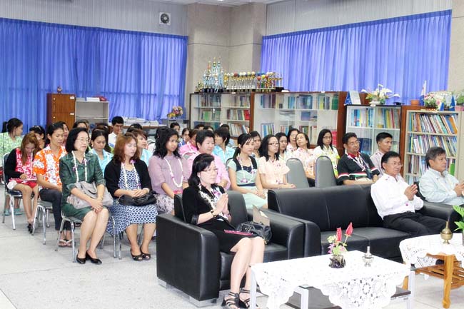โครงการสืบสานประเพณีวันสงกรานต ์ วันอังคารที่ 9 เมษายน 2556 เวลา 08.30 - 13.00 น. ณ ห้องแหล่งการเรียนรู้ คณะศึกษาศาสตร์ มหาวิทยาลัยทักษิณ ภาพที่ 93