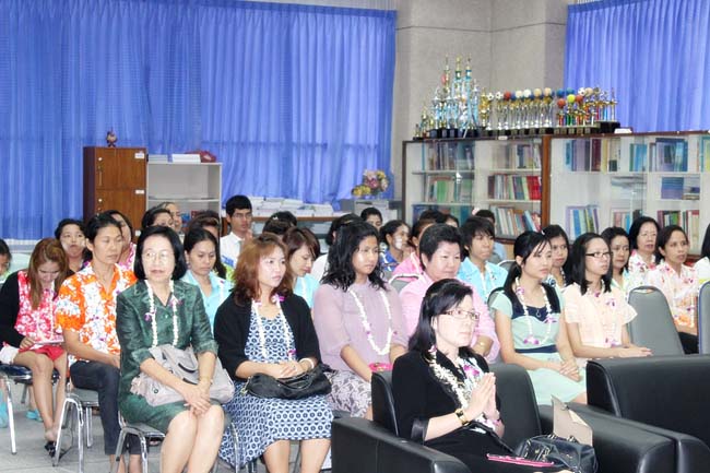 โครงการสืบสานประเพณีวันสงกรานต ์ วันอังคารที่ 9 เมษายน 2556 เวลา 08.30 - 13.00 น. ณ ห้องแหล่งการเรียนรู้ คณะศึกษาศาสตร์ มหาวิทยาลัยทักษิณ ภาพที่ 94